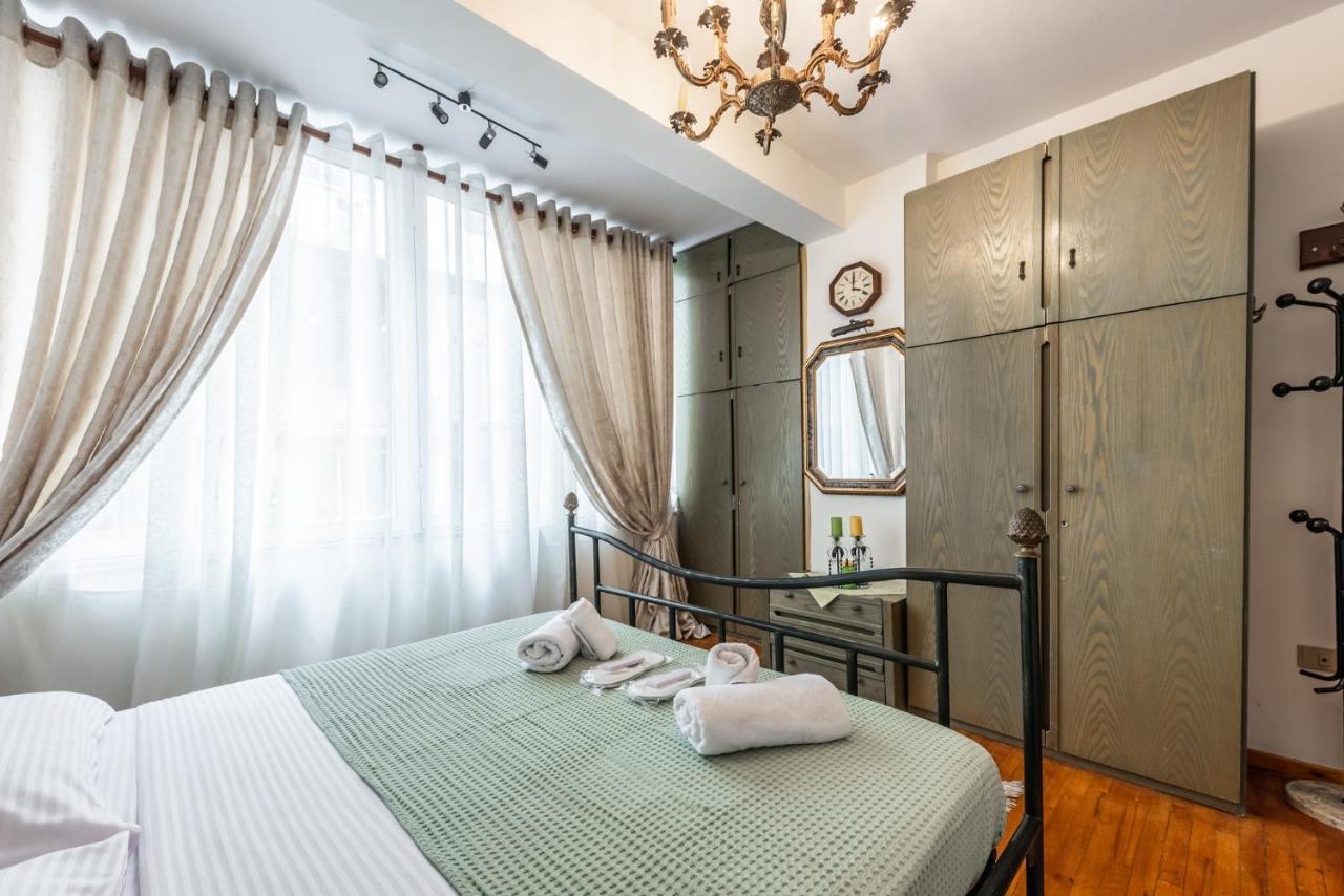 Vintage And Warm 2Br Apartament In Tirana Exterior photo