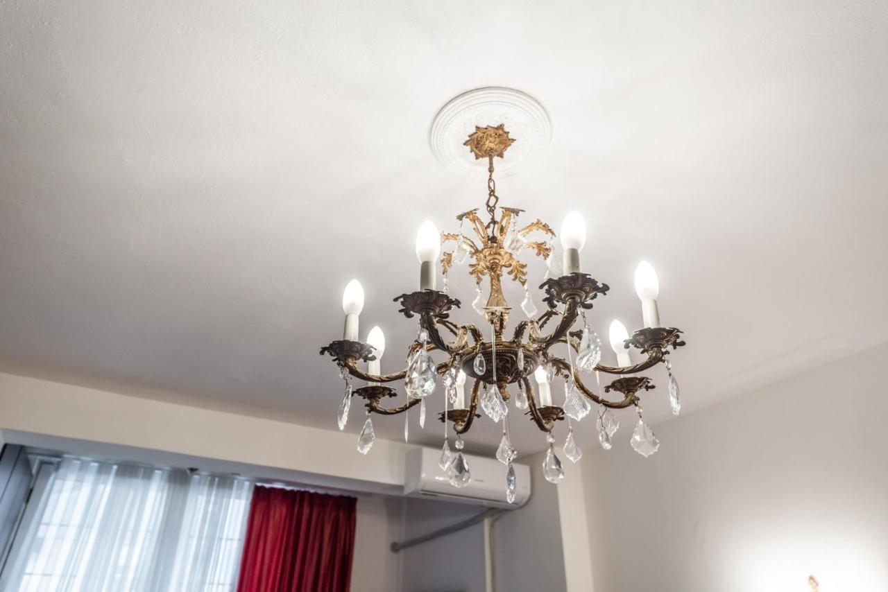 Vintage And Warm 2Br Apartament In Tirana Exterior photo